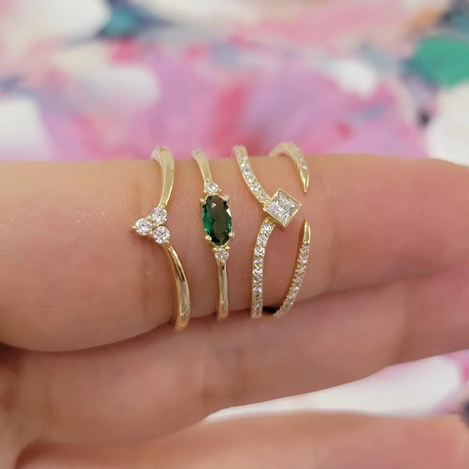 14k Gold  Oval Emerald With Diamond Ring