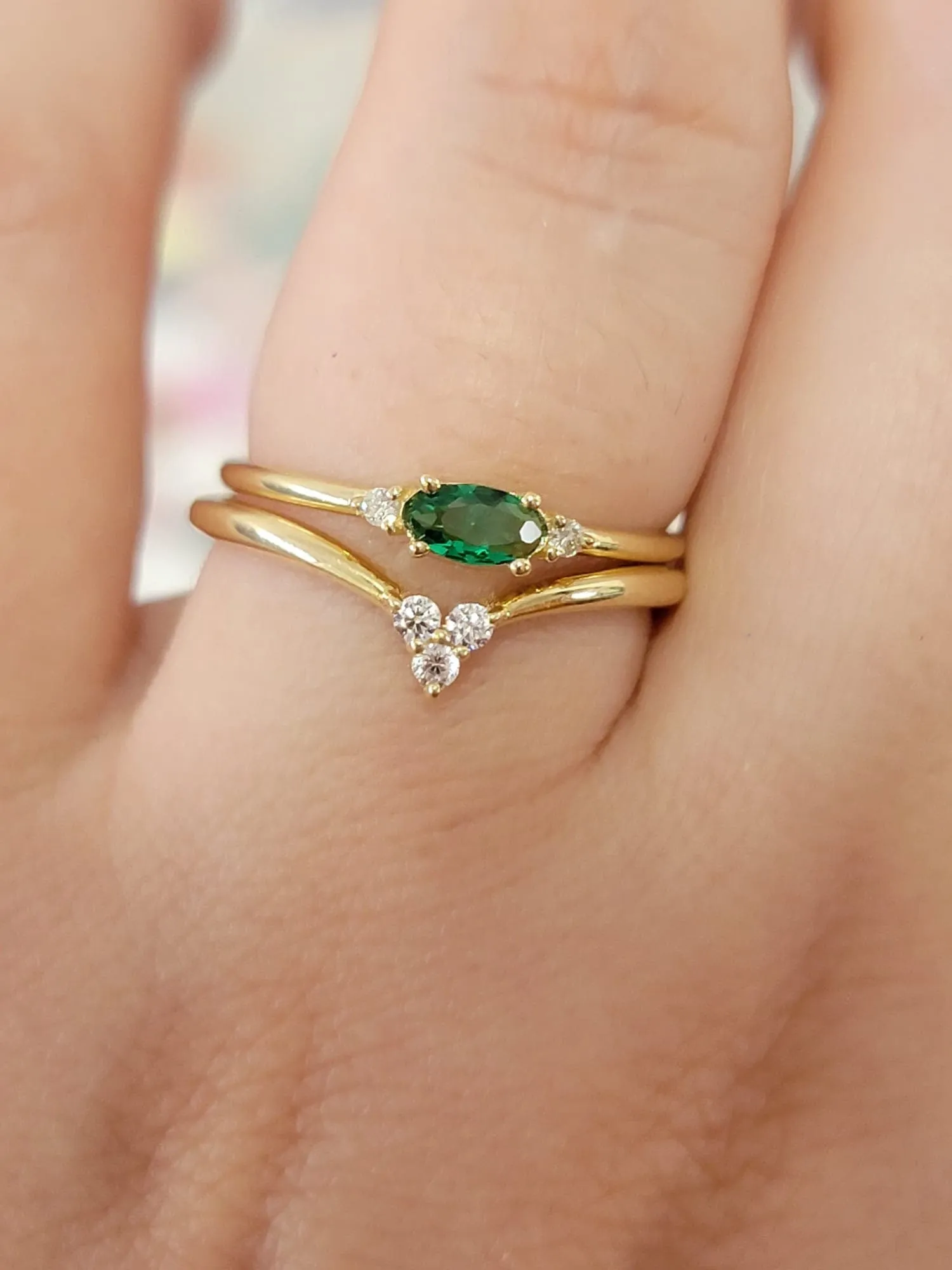 14k Gold  Oval Emerald With Diamond Ring