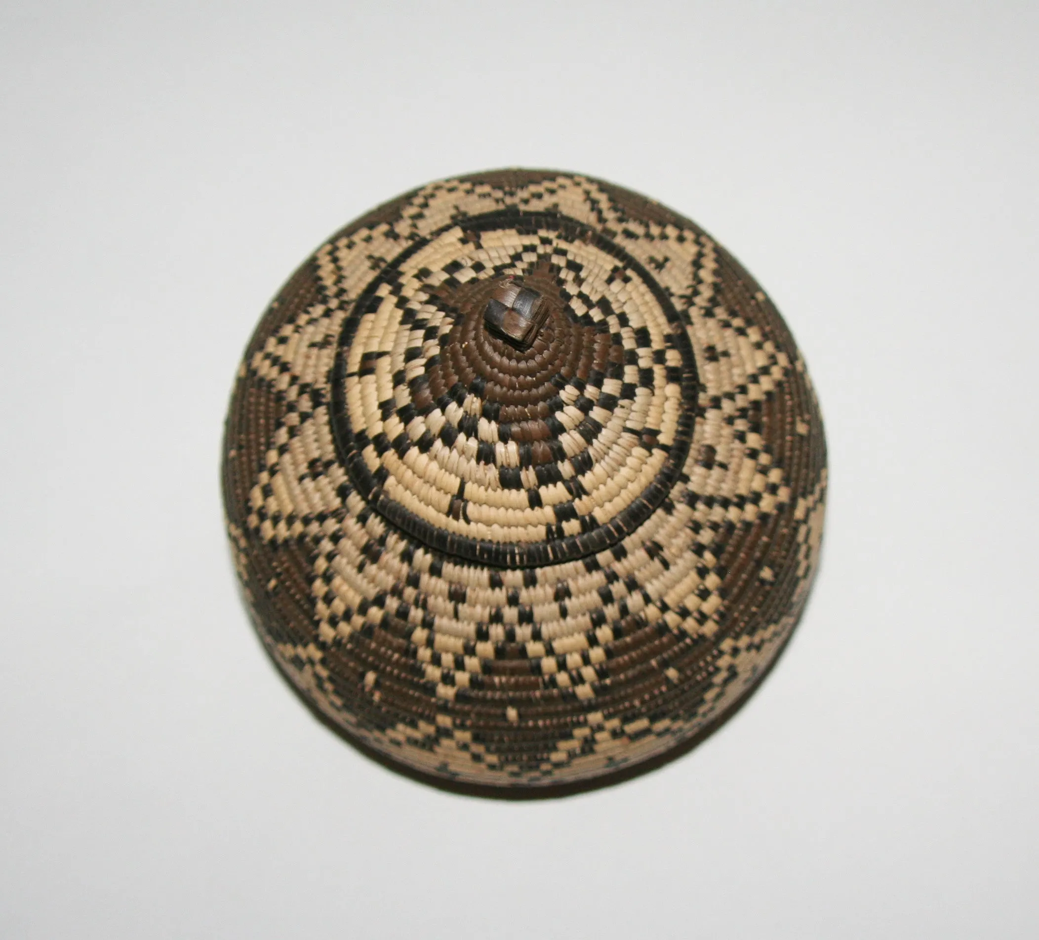 African Basket Zulu Ukhamba Beer Basket 9"H X 9"D X 21"C Vintage