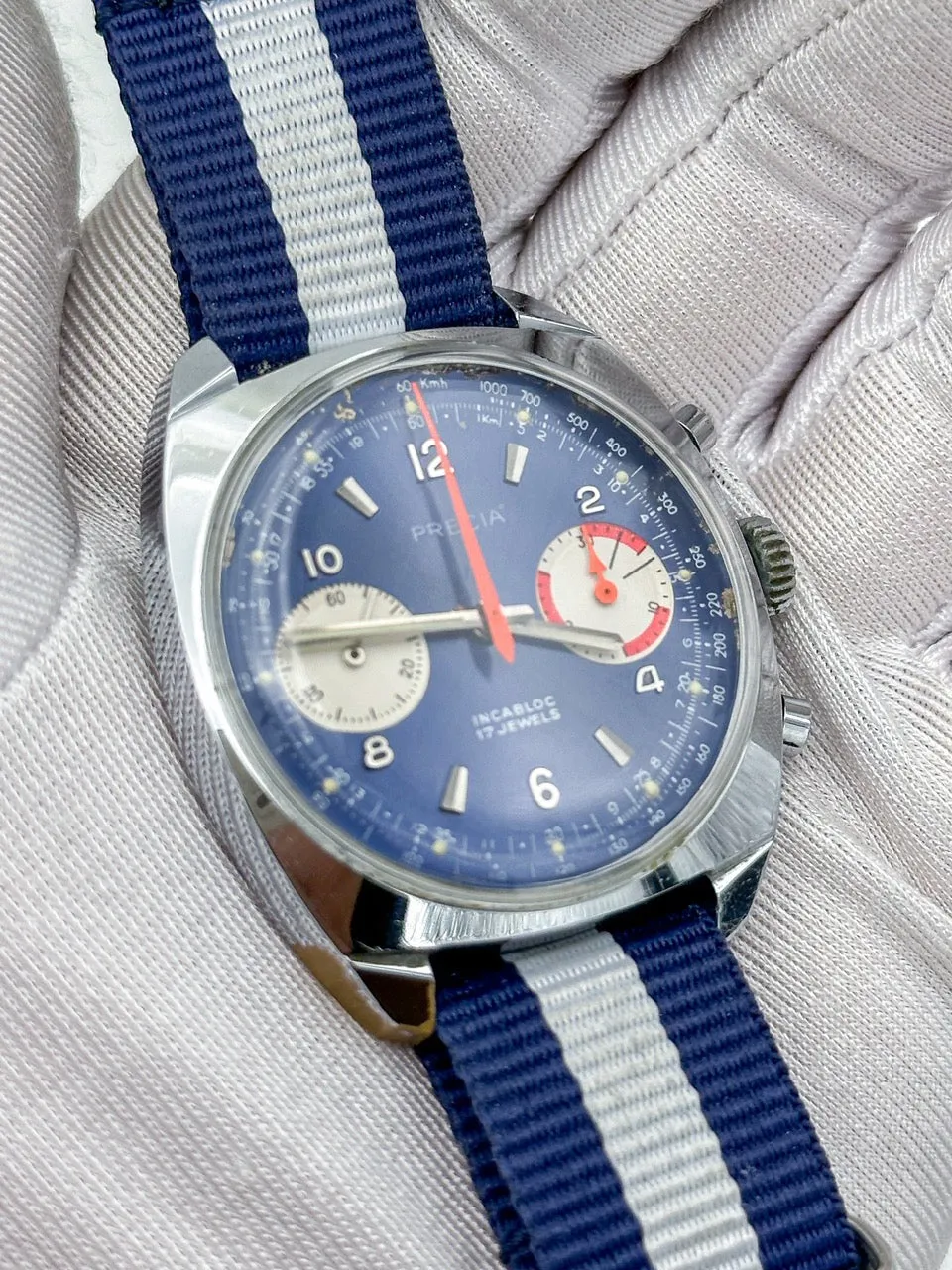 PRECIA CHRONOGRAPH SWISS VALJOUX 7733